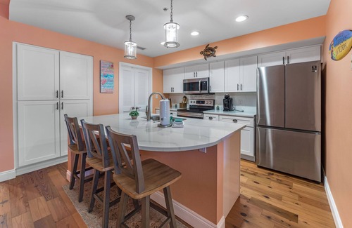 Mexico Beach Condo | Inviting Retreat with Water Views, Pool & Hot Tub Access