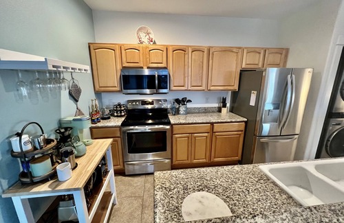 Westport Condo | Ocean View Retreat with Heated Pool & Hot Tub Access