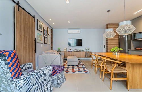 Agronomica Apartment | Beautiful Partial Sea View with Pool in Prime Location