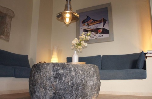 Faistos Villa | Particularly attractive and comfortable house in authentic Greek style with swimming pool