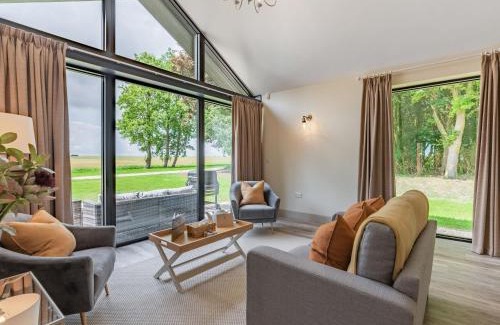 East Ilsley House | Pet-Friendly Getaway at Partridge for Families