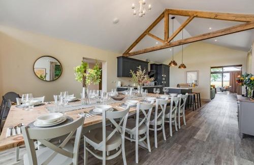 East Ilsley House | Pet-Friendly Getaway at Partridge for Families