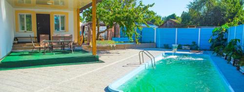 Baturyn Hotel | Oceanfront Retreat at Parusa Maklaia - Rated 8.8/10!