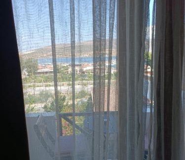 Alacati House | Discover Parva Port: Pet-Friendly Retreat with Dining