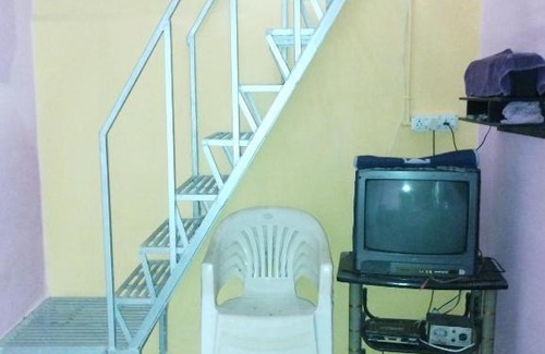 Sahibganj House | Budget-Friendly Stay at Parwati Naurangi Sadan for Families