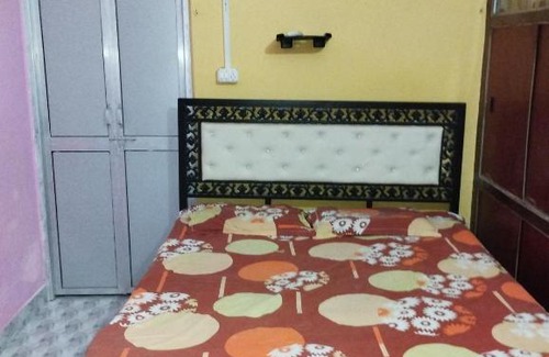 Sahibganj House | Budget-Friendly Stay at Parwati Naurangi Sadan for Families