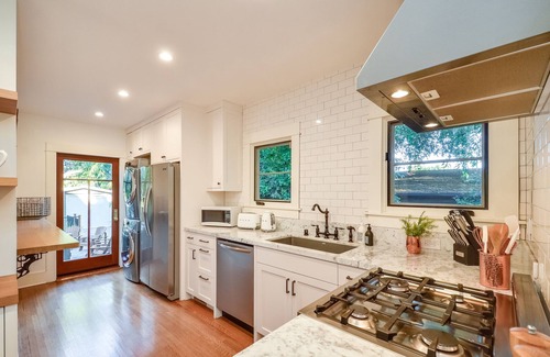 Bungalow Heaven House | Historic Pasadena Bungalow with Pool and Spa Amenities