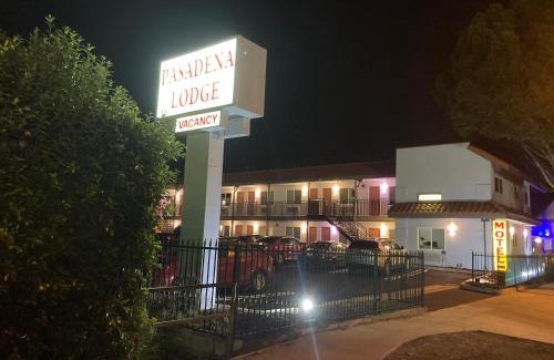 Lamanda Park Hotel | Discover Pasadena Lodge: Family-Friendly with Kitchen Access