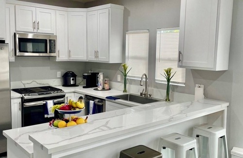 North Central House | Ideal Pasadena Home Getaway with Family-Friendly Amenities