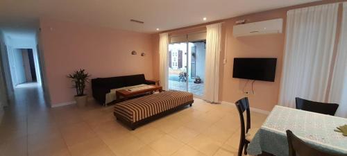 Tandil House | Kid-Friendly Escape at PASAJE LOS FRESNOS - Guest Rated 9.8