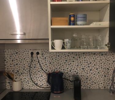 Torokvesz Apartment | Explore Pasarét Studio: Pet Friendly & High Guest Satisfaction