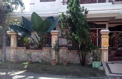 Senen House | Cozy Retreat at Pasar Senen Permai Guest House