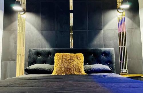 Camaceyes Apartment | Modern Tiny Suite - Pet Friendly & Rated 9.3 by Guests