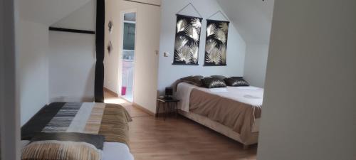 Chateau-l'Hermitage House | Paradise Awaits at Pascal et Domi "l'oasis des pins"