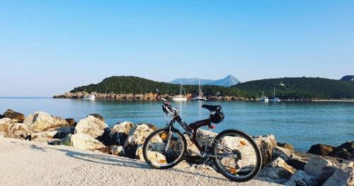 Ammoudia Apartment | Family-Friendly Paschali Apartment with Ocean View in Ammoudia