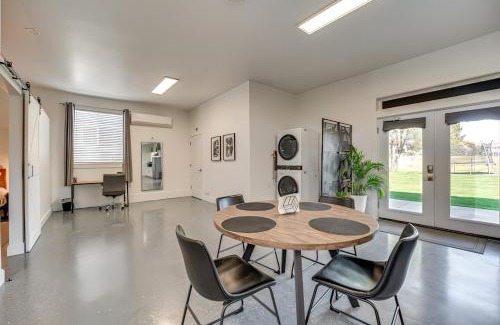 Pasco Apartment | Pasco Studio Vacation Rental Private Patio
