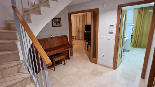 Santiago House | Pet-Friendly Getaway at Paseo de la Ribera, Córdoba