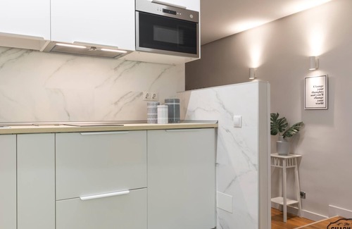 Golden Triangle of Art Apartment | Stylish Museo del Prado I: Pool, Spa & 9.8/10 Rated Stays