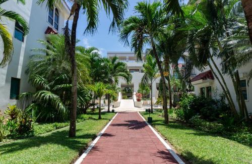 Playacar Apartment | Relax at Paseo del Sol Reef A 201 Condo with Pool Access