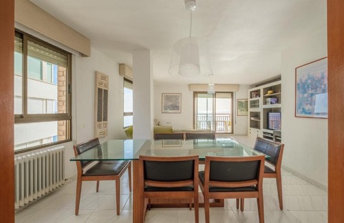 Vinaros Apartment | Oceanfront Oasis at Paseo Maritimo – 10/10 Guest Rated