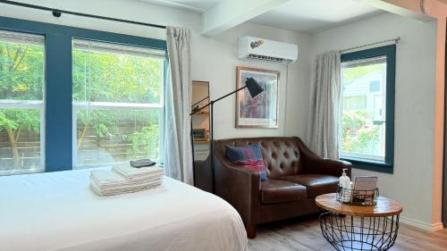 Central Oklahoma City House | Inviting Studio Near Plaza District - Pet Friendly & Rated 10/10