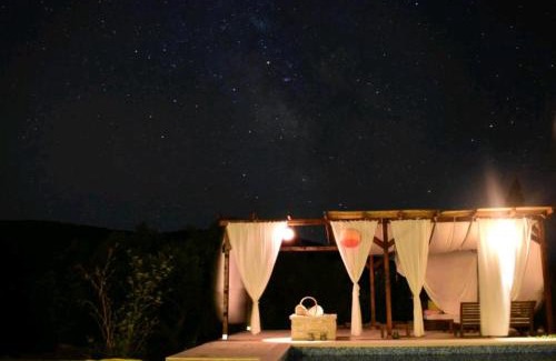 Loviste House | Exceptional Pasika: Pet-Friendly Hotel with Ocean Views