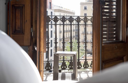Eixample Apartment | Elegant Paso Doble 2 Br Apartment Near Plaza Cataluña