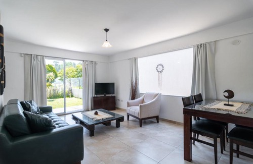 Mar Azul Cabin | Family-Friendly PASOS DEL MAR Steps from the Beach