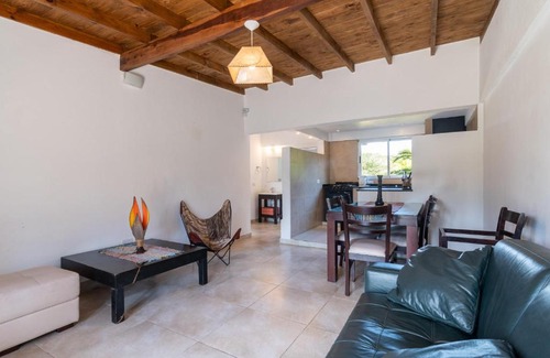 Mar Azul Cabin | Family-Friendly PASOS DEL MAR Steps from the Beach
