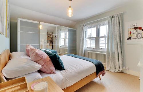 Royal Tunbridge Wells House | Elegant Central Townhouse with Family-Friendly Amenities