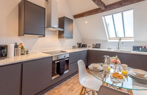 Shrewsbury Apartment | Experience 5C Town Centre Apartment with Rooftop Views
