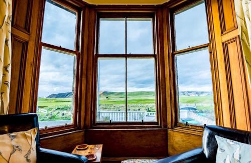 Earlsferry House | Inviting Beaufort House Overlooking Golf Course for Families