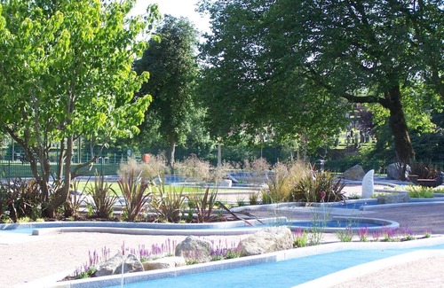 Dumfries Apartment | Unmatched Comfort at Pass the Keys | Ideal Central Retreat