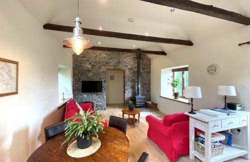 Dunscore House | Idyllic 2BR Converted Mill - Guest Rated 10/10, Child Friendly
