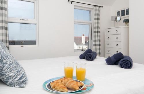 Rhosneigr House | Beachside Breeze Cottage: Family-Friendly 2-Bed Retreat