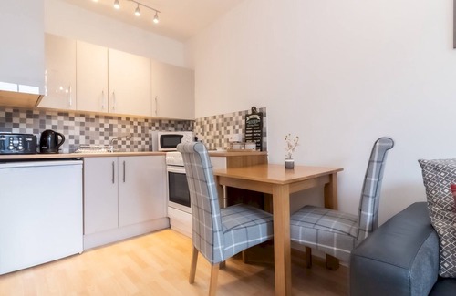 Old Town Apartment | Discover the Bright Flat in Old Town with Family-Friendly Amenities