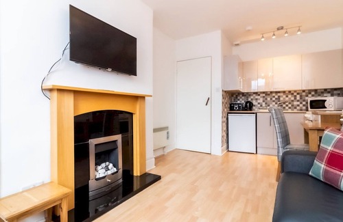 Old Town Apartment | Discover the Bright Flat in Old Town with Family-Friendly Amenities