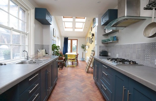 Oxford House | Explore Central Oxford at Pass the Keys Victorian Townhouse