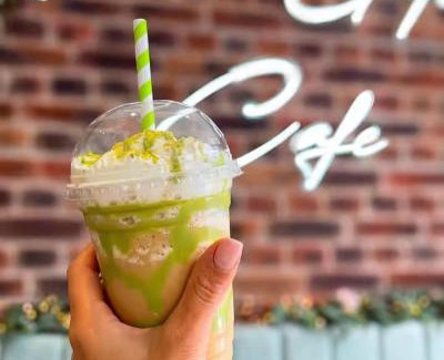 Richmond-upon-Thames Apartment | Pass the Keys Chic Flat with Bushy Park Views