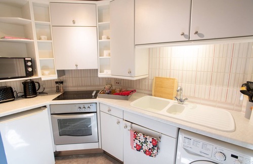 Thorpe On The Hill House | Idyllic Countryside Retreat with Family-Friendly Amenities