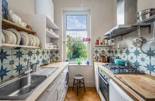 Herne Hill Apartment | Discover Comfort at Pass the Keys Flat, 10 Min to Central London