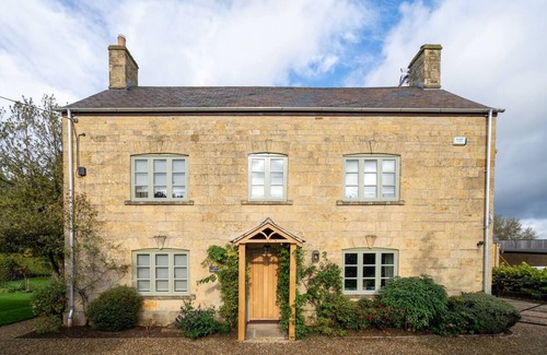 Todenham House | Relax at Cotswolds Farmhouse: Ideal for Families & Pets