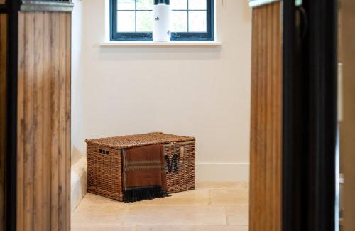 Brill House | Discover Merlin’s Stables: A Family-Friendly Retreat