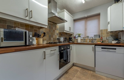 Jackfield House | Pass the Keys | Peaceful riverside gem Shropshire Ironbridge Gorge