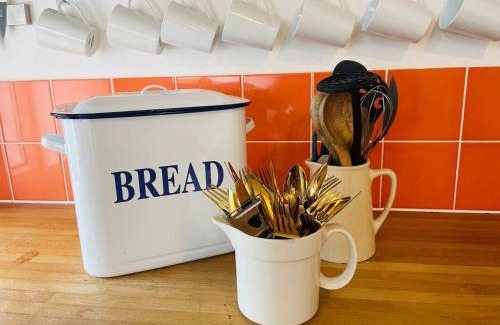 New Mills House | Pass the Keys Pet & Cycle Friendly Garden Home in New Mills