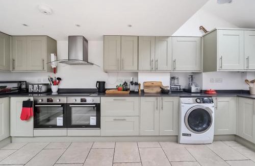 Oxford House | Pass the Keys Renovated 3BR Garden Home - Central Oxford