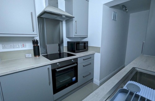 Seisdon House | Discover Comfort at Pass the Keys | Family-Friendly Home