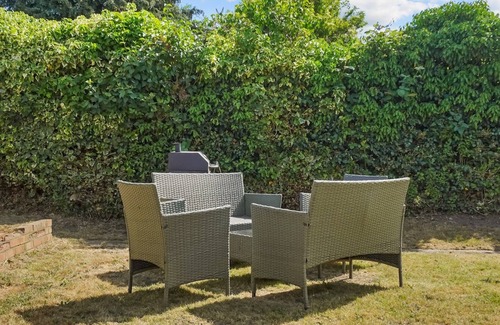 Havering House | Pass the Keys | Spacious Garden Family House - Marks Gate