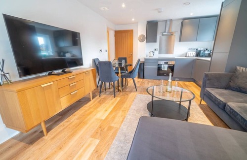 West Bridgford Apartment | Pass the Keys | Modern 2-Bed Apartment with Great Amenities
