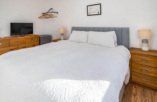 Hatfield House | Family-Friendly 3-Bedroom Home in Hatfield for Your Getaway